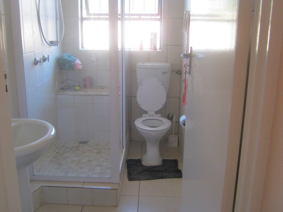 To Let 3 Bedroom Property for Rent in Bridge Water Western Cape